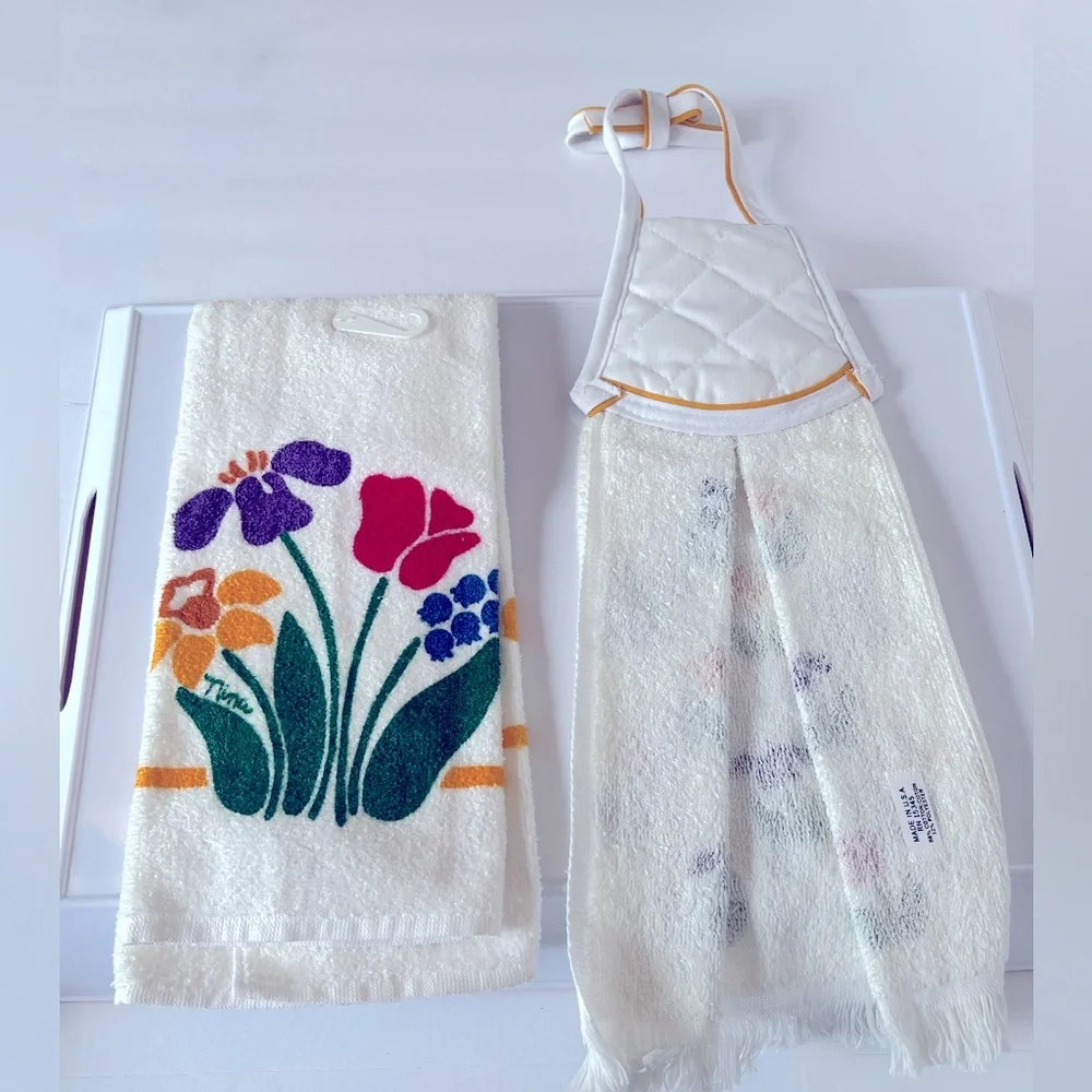 Vintage Multicolor Spring Floral Kitchen Towel Set .  New with Tags.